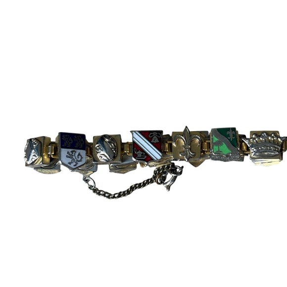 Enameled European Coat of Arms Box Link Charm Bracelet Unique - Picture 6 of 7